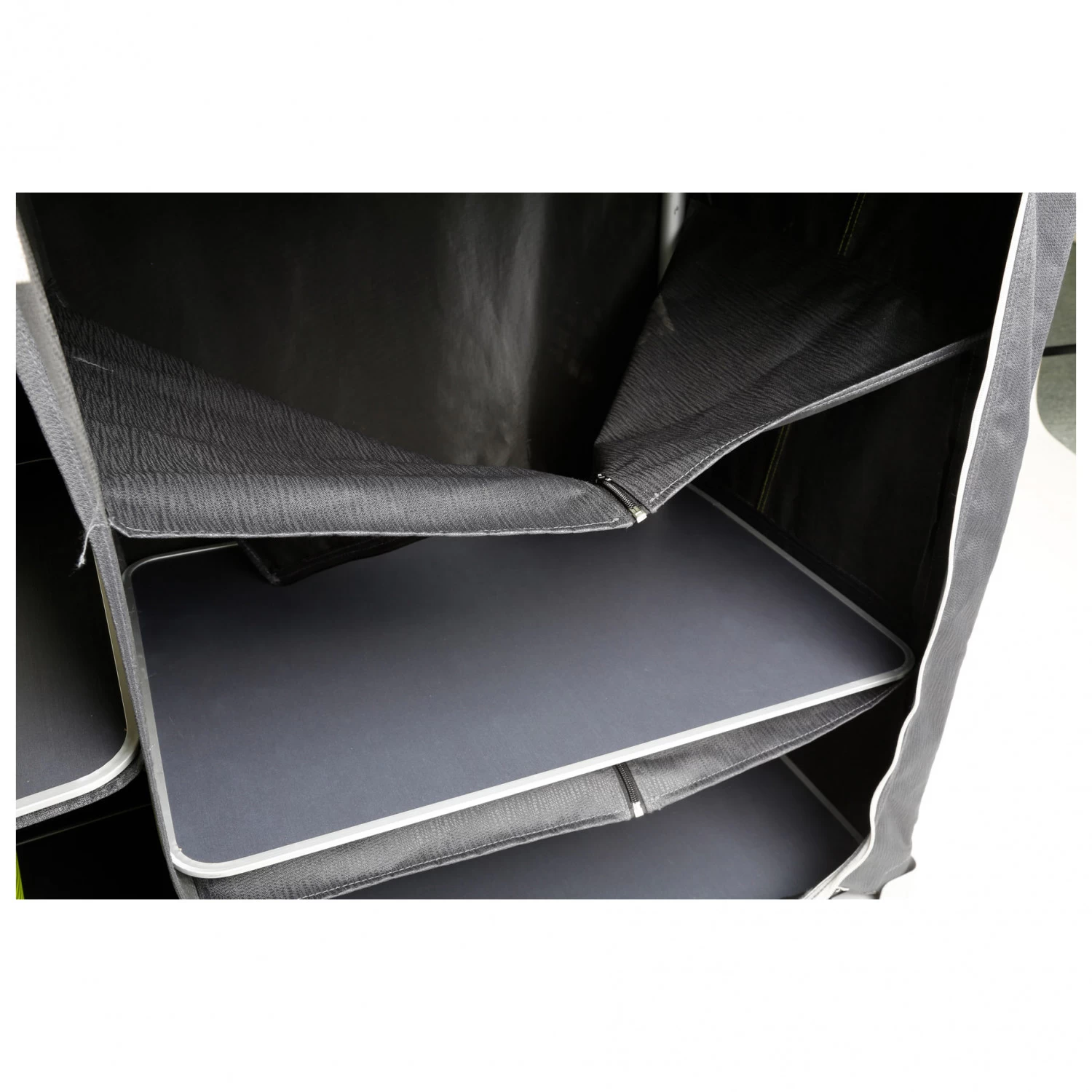 Brunner Azabache CT Cross Square - Camping Cupboard 8 Brunner Azabache CT Cross Square - Camping Cupboard - Image 6