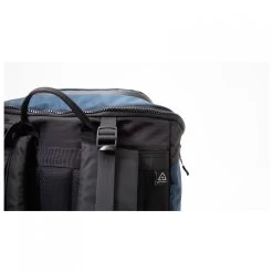 Doughnut Dynamic Large 22 Ocean Power Series - Daypack 16 Doughnut Dynamic Large 22 Ocean Power Series - Daypack -Camping Discount Store doughnut dynamic large 22 ocean power series daypack detail 4