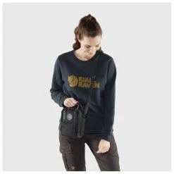 FJÄLLRÄVEN Kånken No. 2 Black Sling 2,5 - Shoulder Bag -Camping Discount Store fjaellraeven kaanken no 2 black sling 25 shoulder bag detail 4