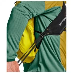 Ortovox Traverse Light 15 - Walking Backpack -Camping Discount Store ortovox traverse light 15 walking backpack detail 6