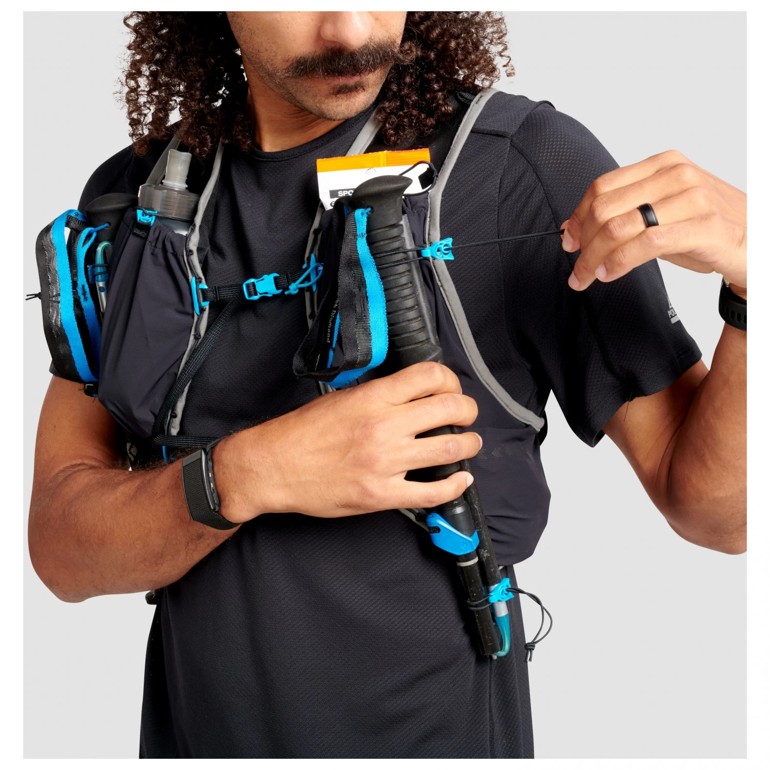 Ultimate Direction Race Vest 6.0 - Trail Running Backpack 8 Ultimate Direction Race Vest 6.0 - Trail Running Backpack - Image 6
